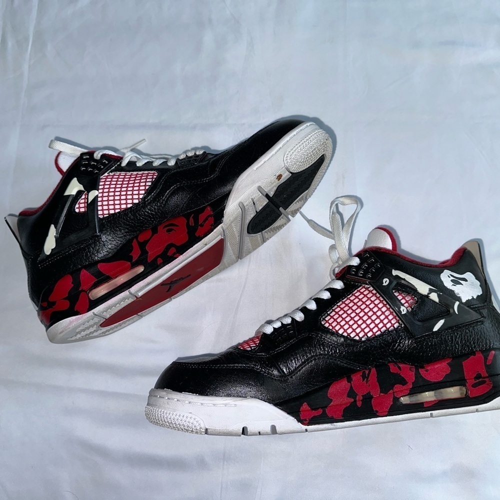 AIR JORDAN COSTUME PAINTED SNEAKERS - Picture 8 of 8